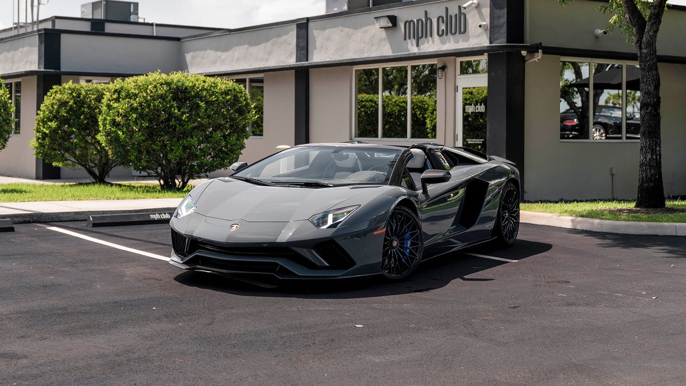 Lamborghini Aventador S Roadster Gray