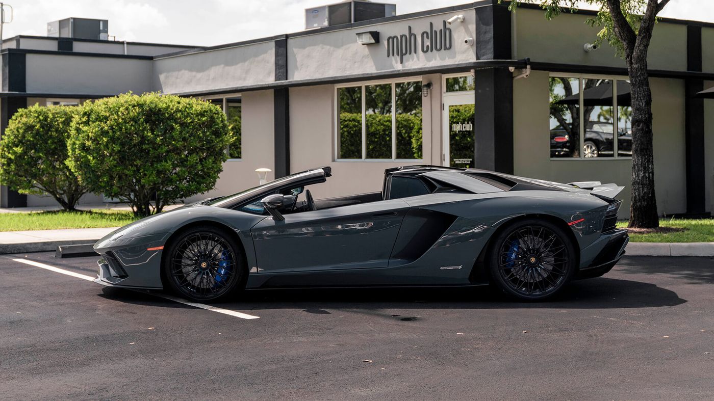 Lamborghini Aventador S Roadster Gray