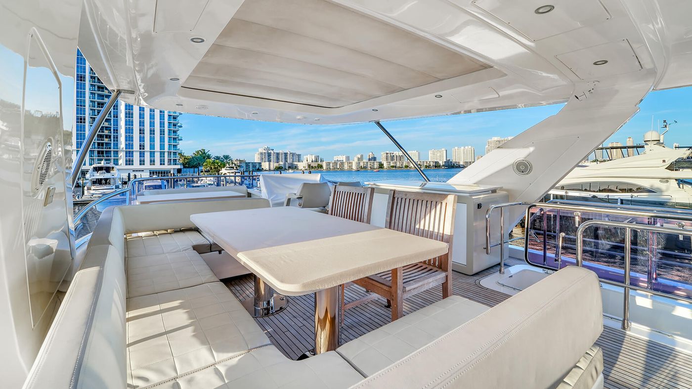 72ft Azimut