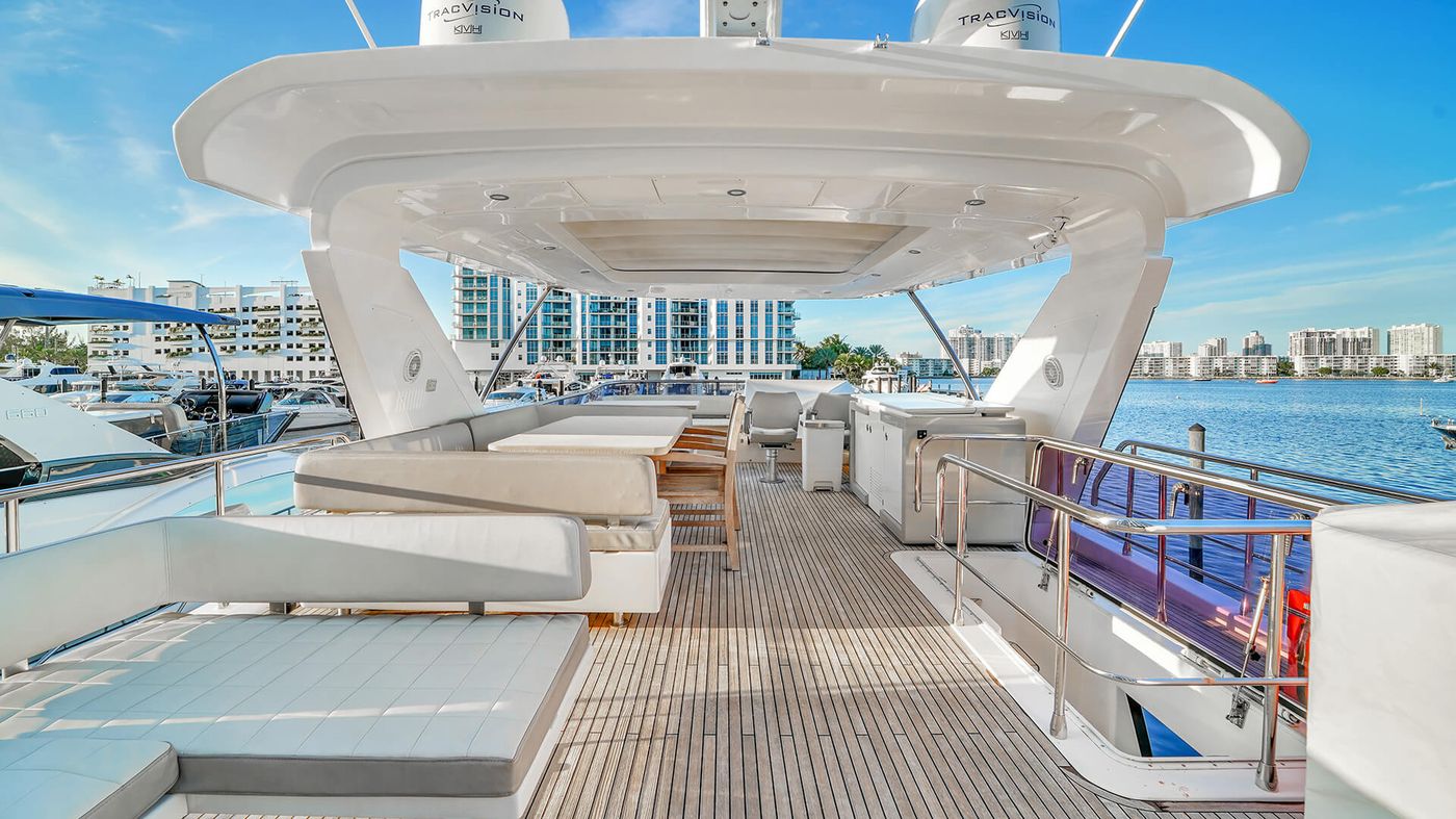 72ft Azimut