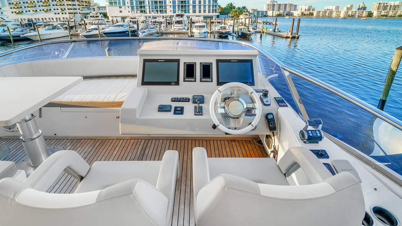 72ft Azimut