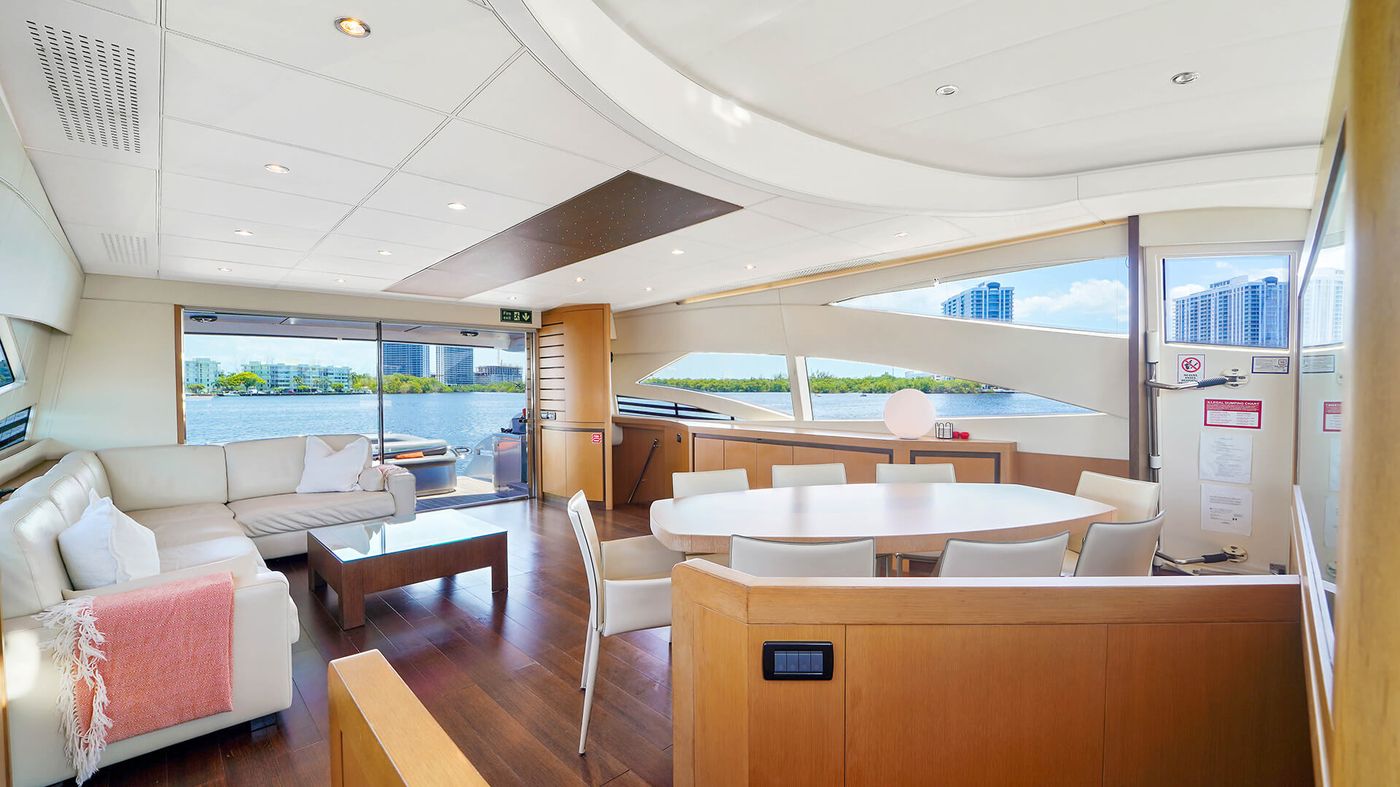 94ft Pershing