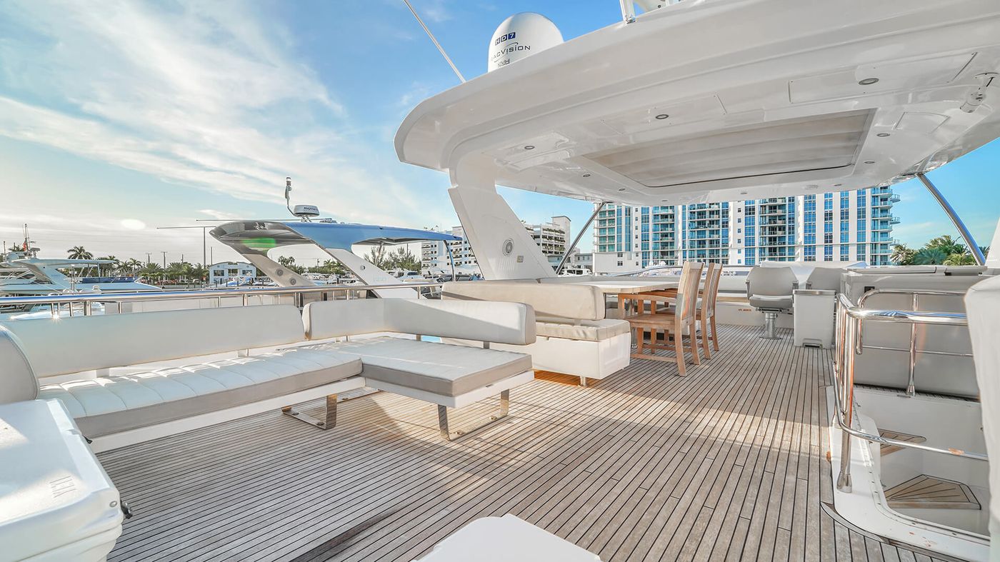 72ft Azimut