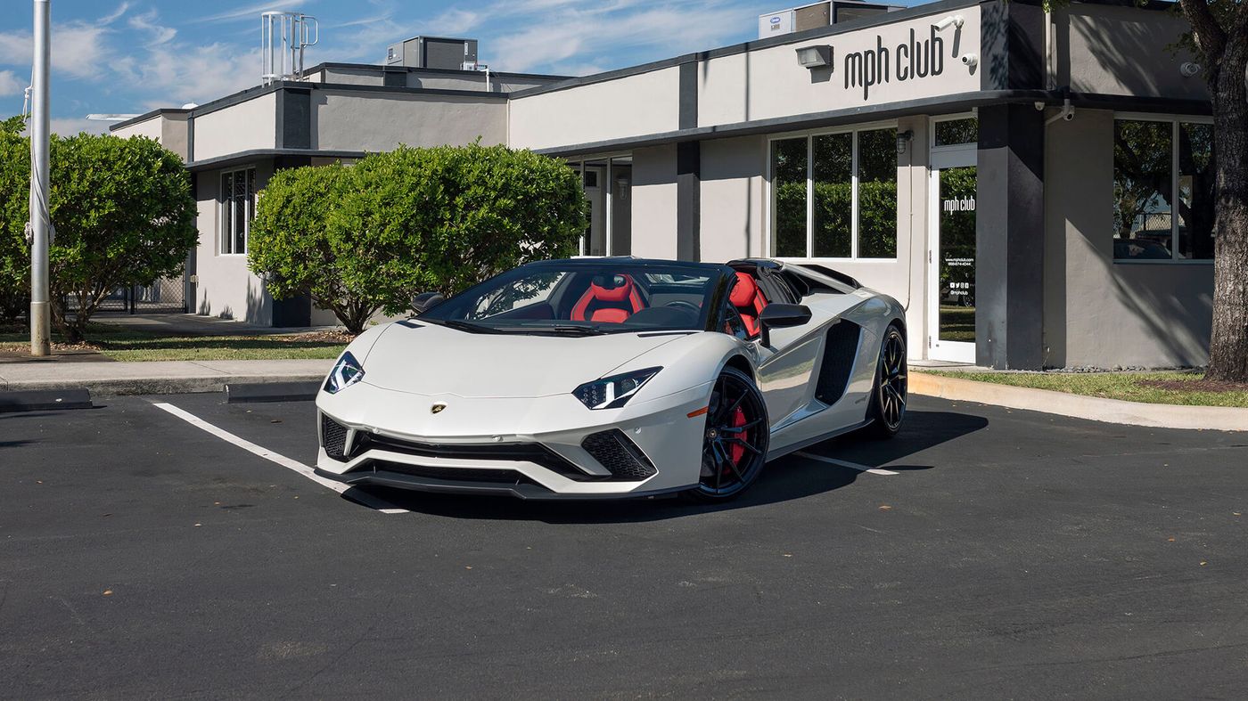 Lamborghini Aventador S Roadster White