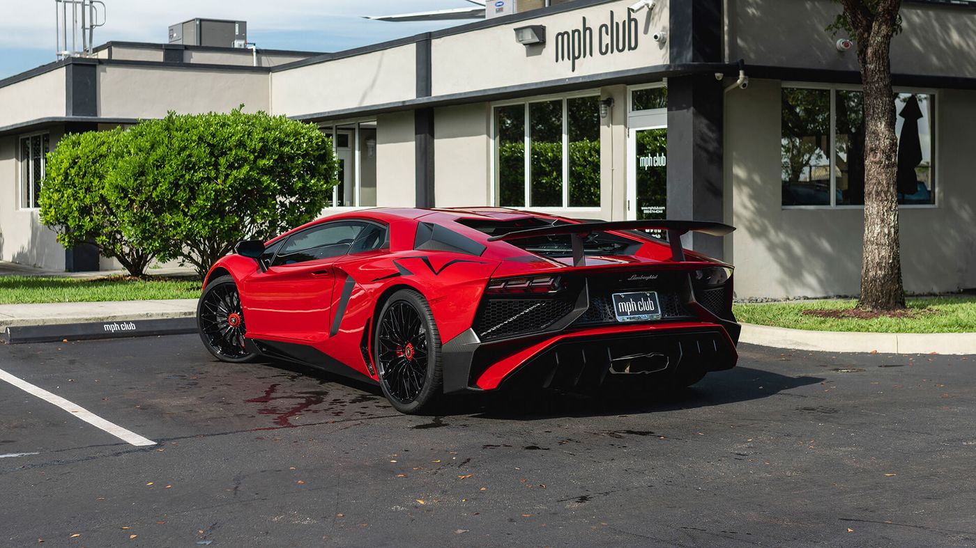 Lamborghini Aventador SV