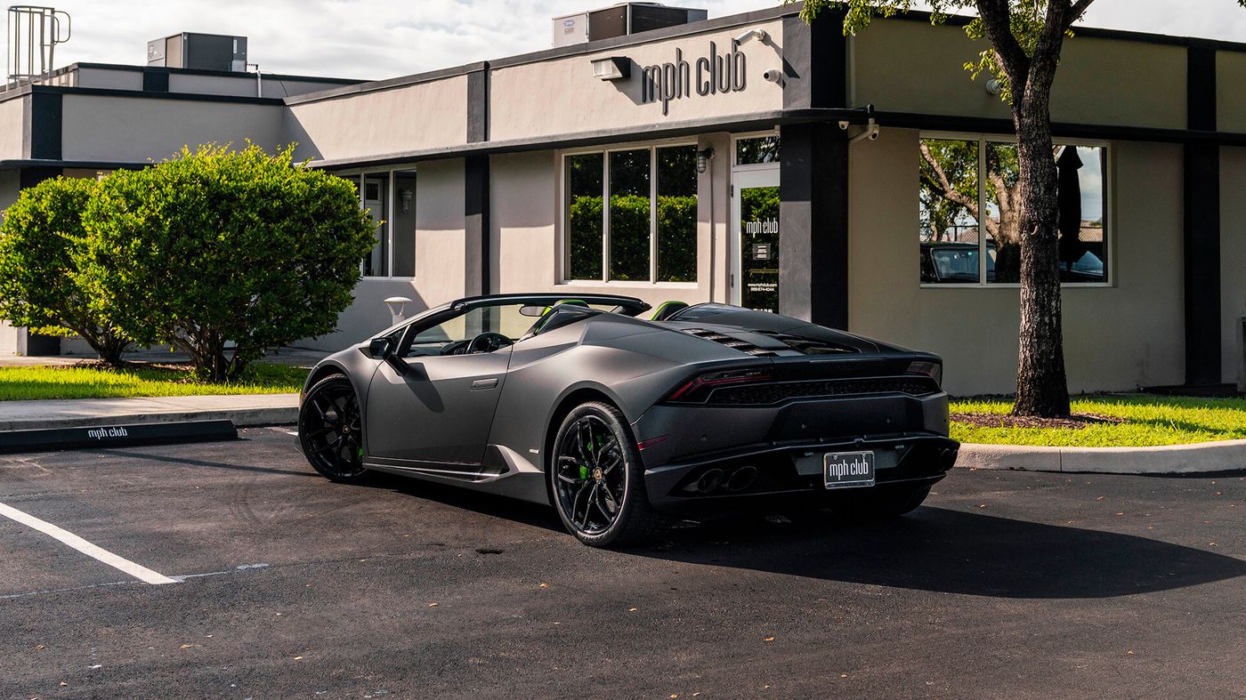 Lamborghini Huracan Spyder Gray