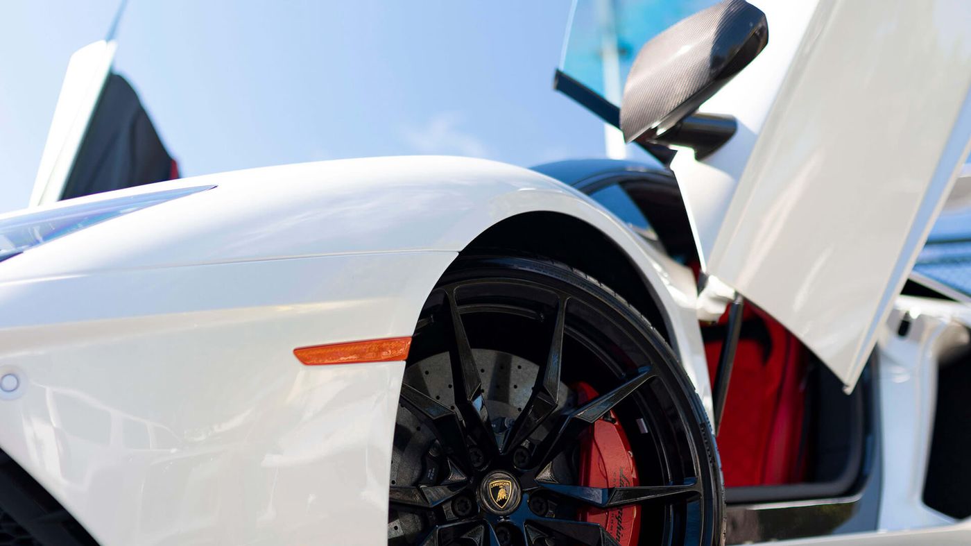 Lamborghini Aventador S Roadster White
