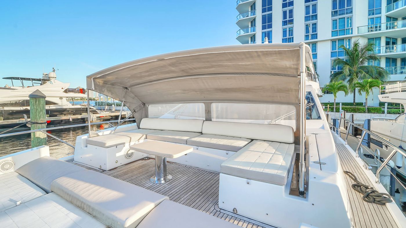 72ft Azimut