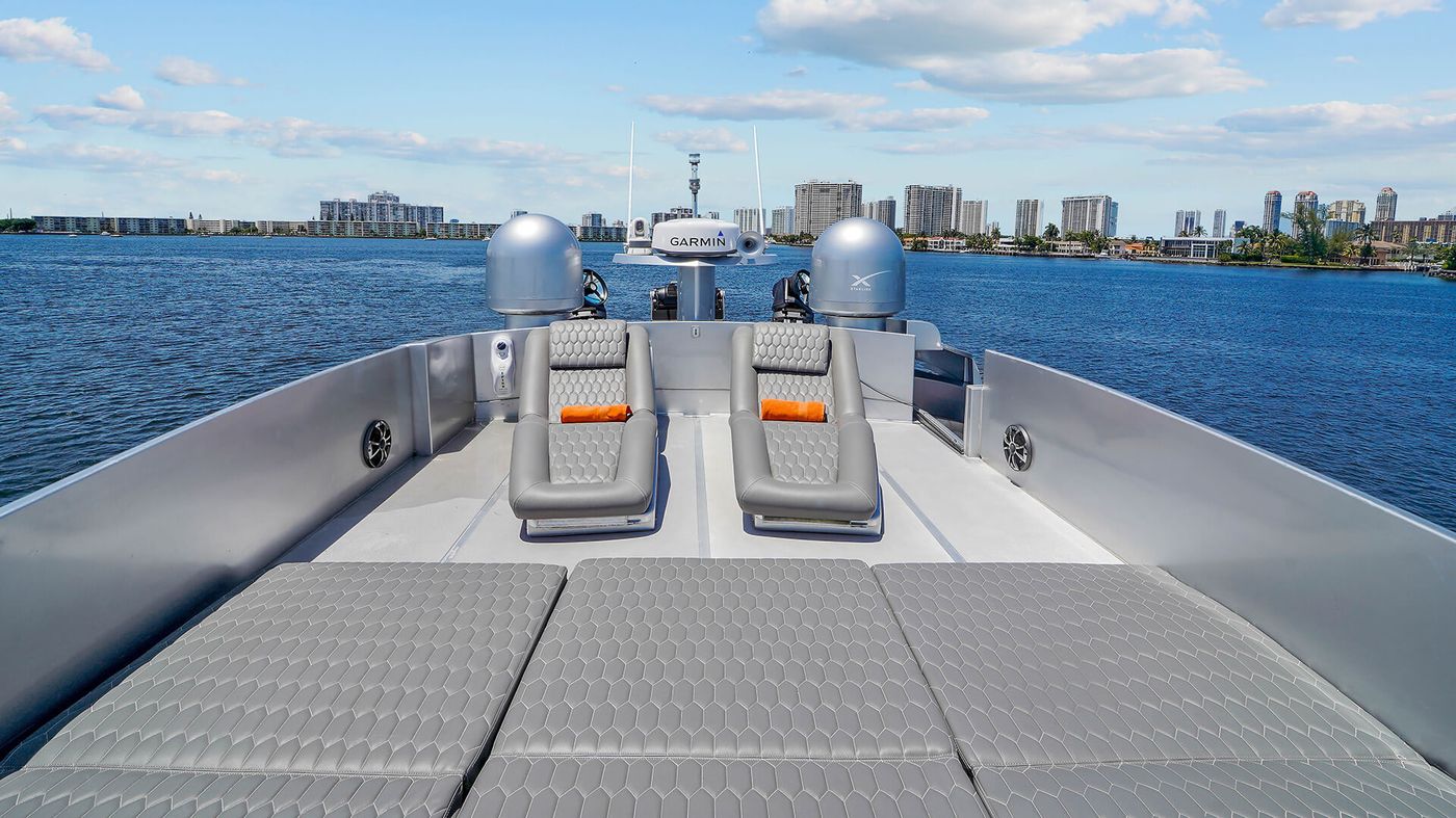 94ft Pershing