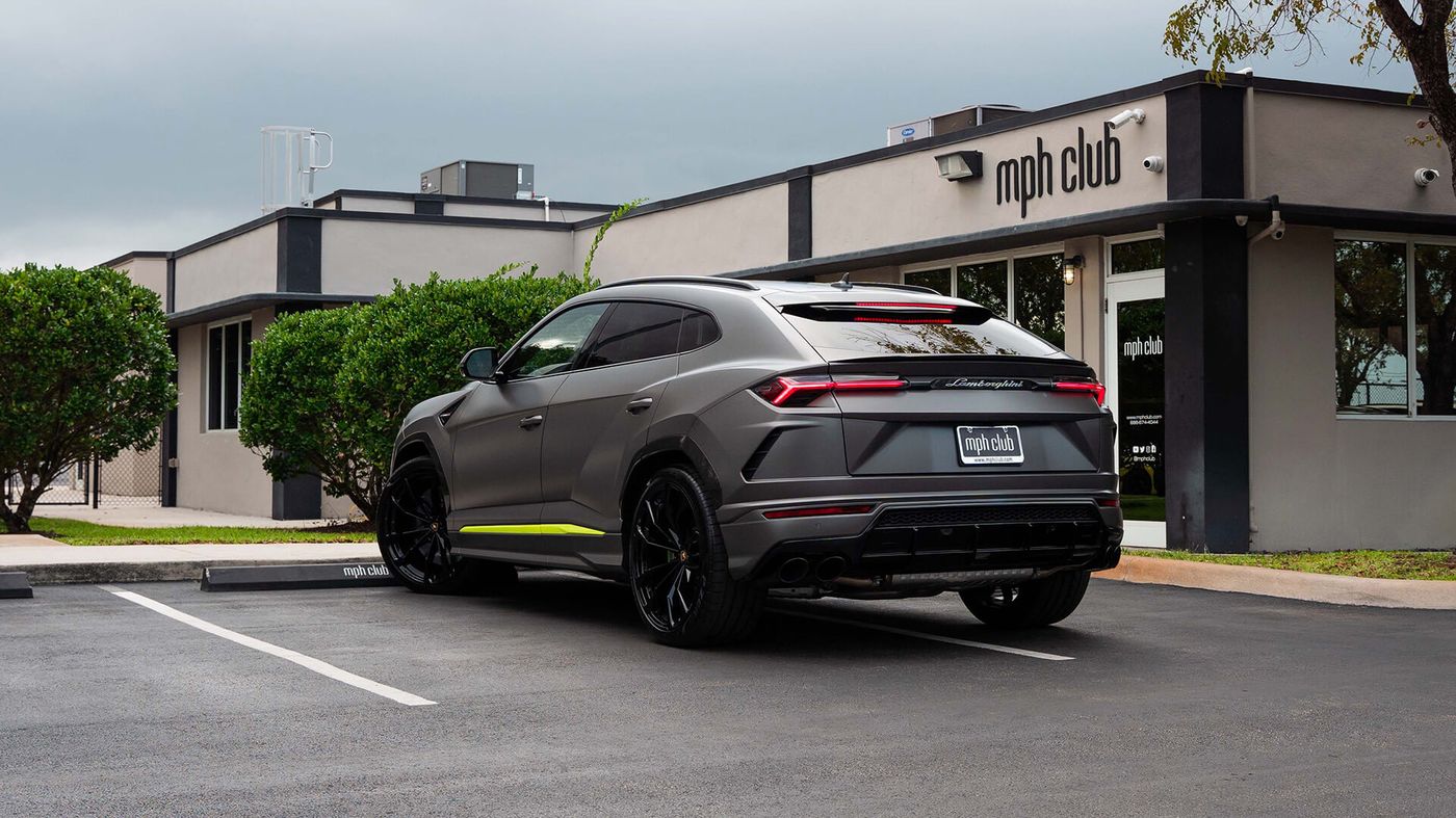 Lamborghini Urus Graphite Capsule