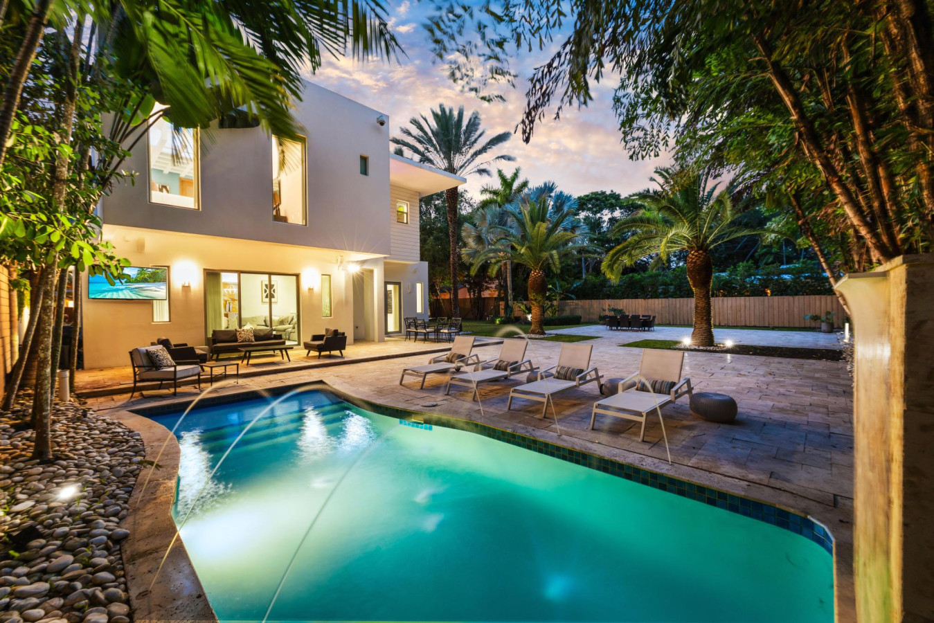 3917 s Le Jeune RD.jpg