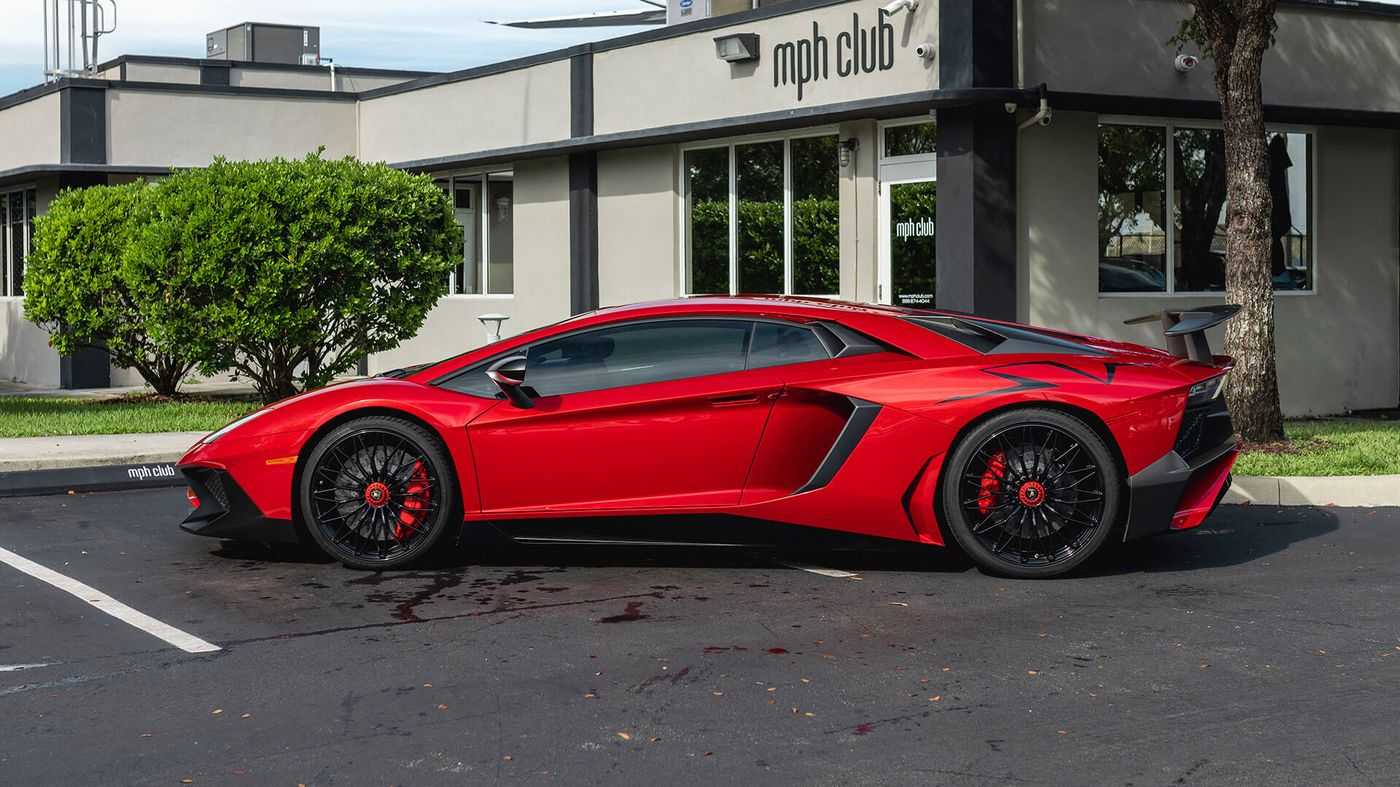 Lamborghini Aventador SV