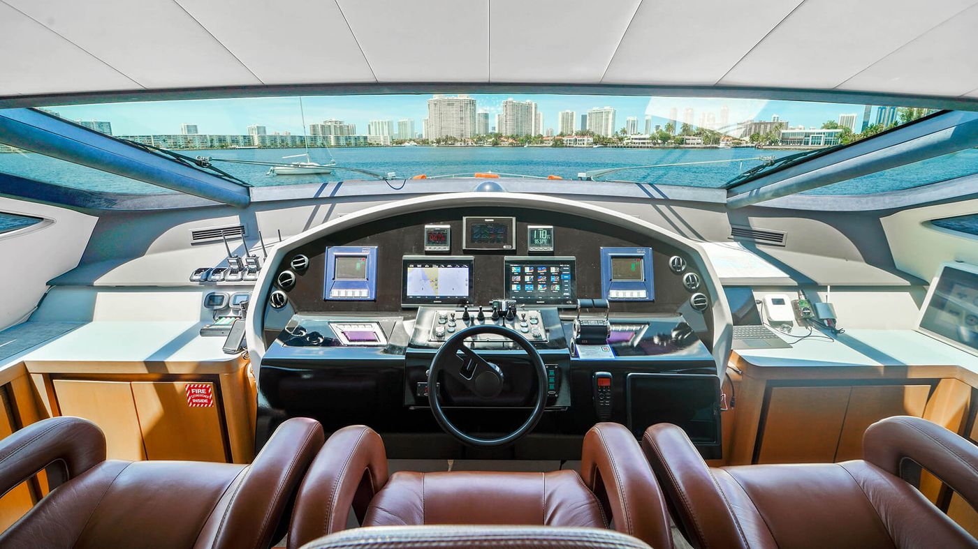 94ft Pershing